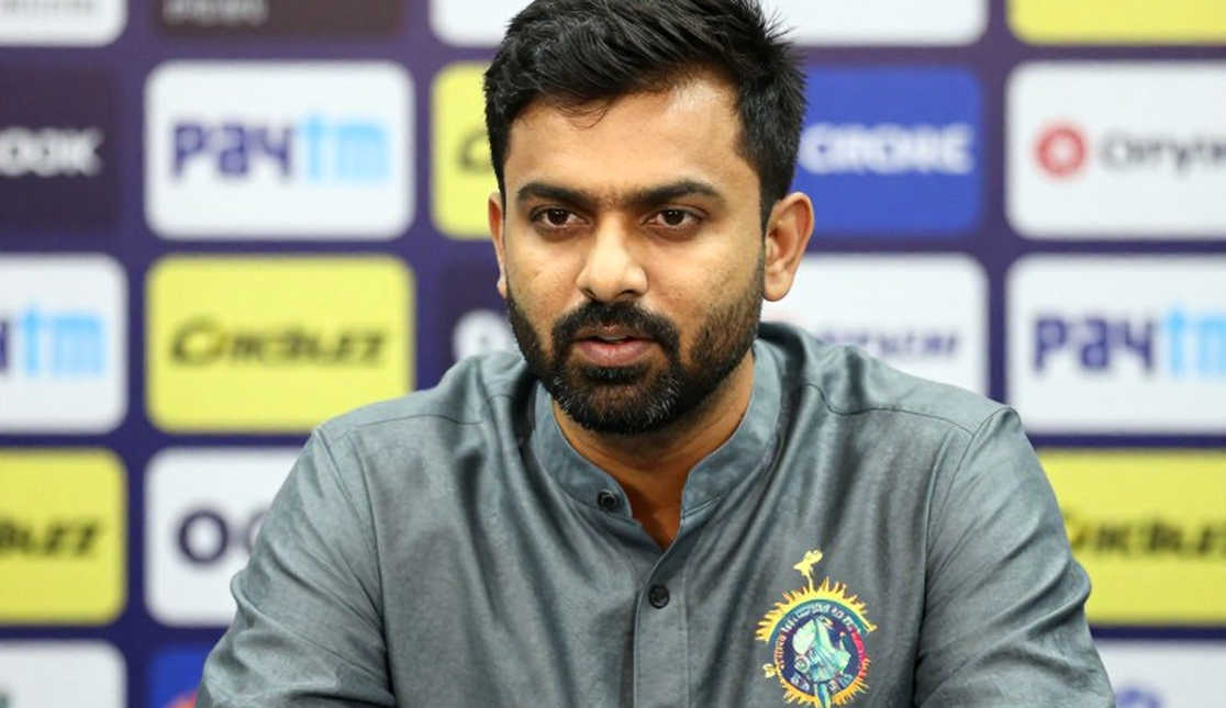 দুবাইয়ের পিচ, লাহোরের মাঠ: এশিয়ার ক্রিকেটে হোম-অ্যাডভান্টেজ কার হাতে গেল