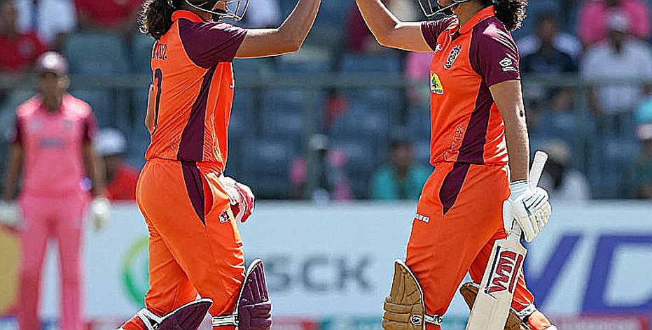 রেনুকার জায়গায় কলিতা: পনেরো নামের খাতায় একটি লাইন বদল, আর ভারতের পেস পাইপলাইনের তিনটি রং