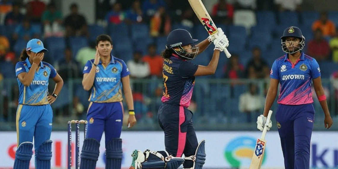 উপরের বারান্দা থেকে এশিয়া কাপ: শারজা ও দুবাইয়ে ক্রিকেট আসলে কার?