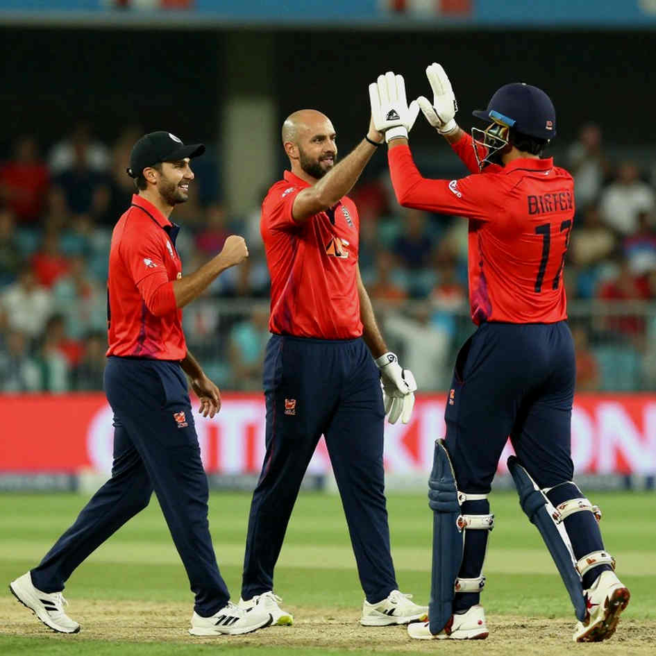 এশিয়ার ক্রিকেটে সংকেত বনাম শব্দ: গালফের বসার ঘরে জাগে প্রথম বলের ছন্দ